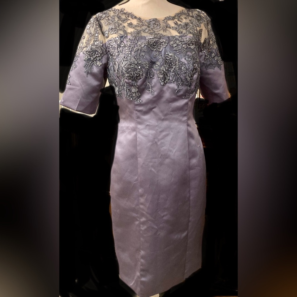 JJ’s House satin/lace dress
